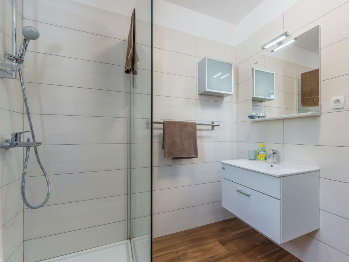 Holiday Home Villa Joy By Interhome Novigrad Istria Exteriör bild