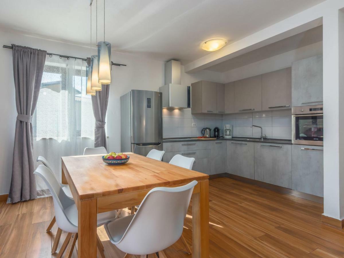 Holiday Home Villa Joy By Interhome Novigrad Istria Exteriör bild