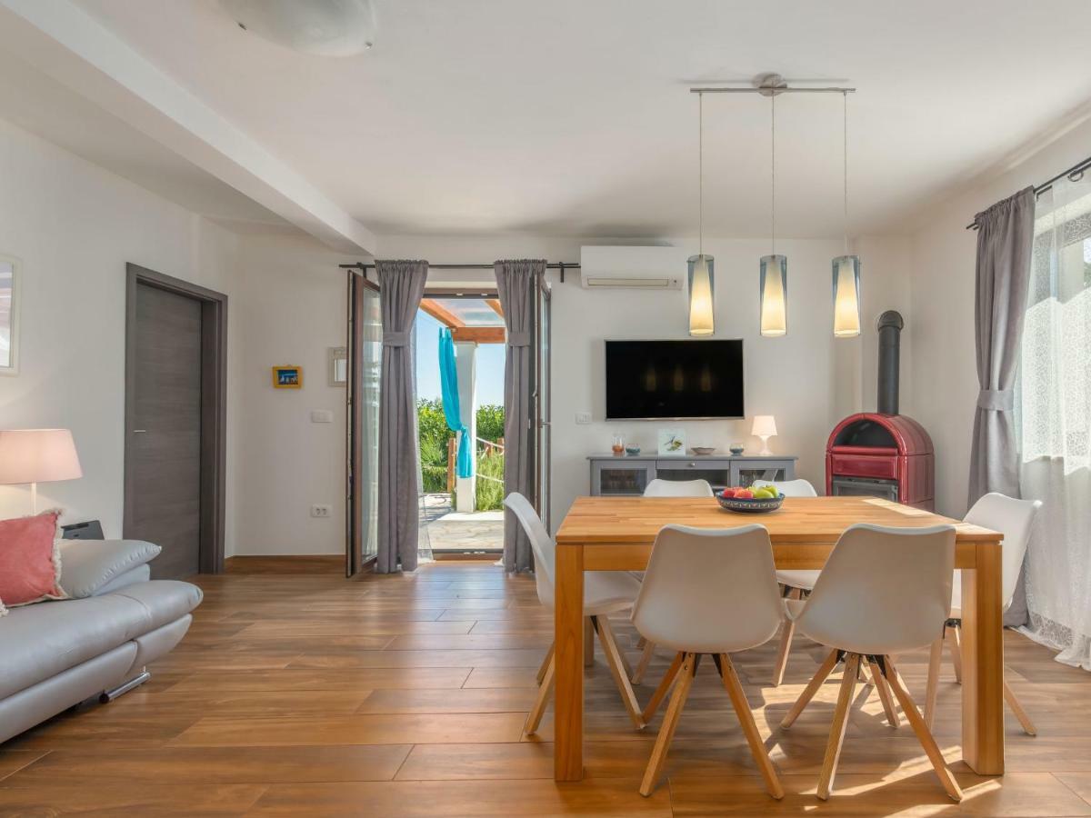 Holiday Home Villa Joy By Interhome Novigrad Istria Exteriör bild