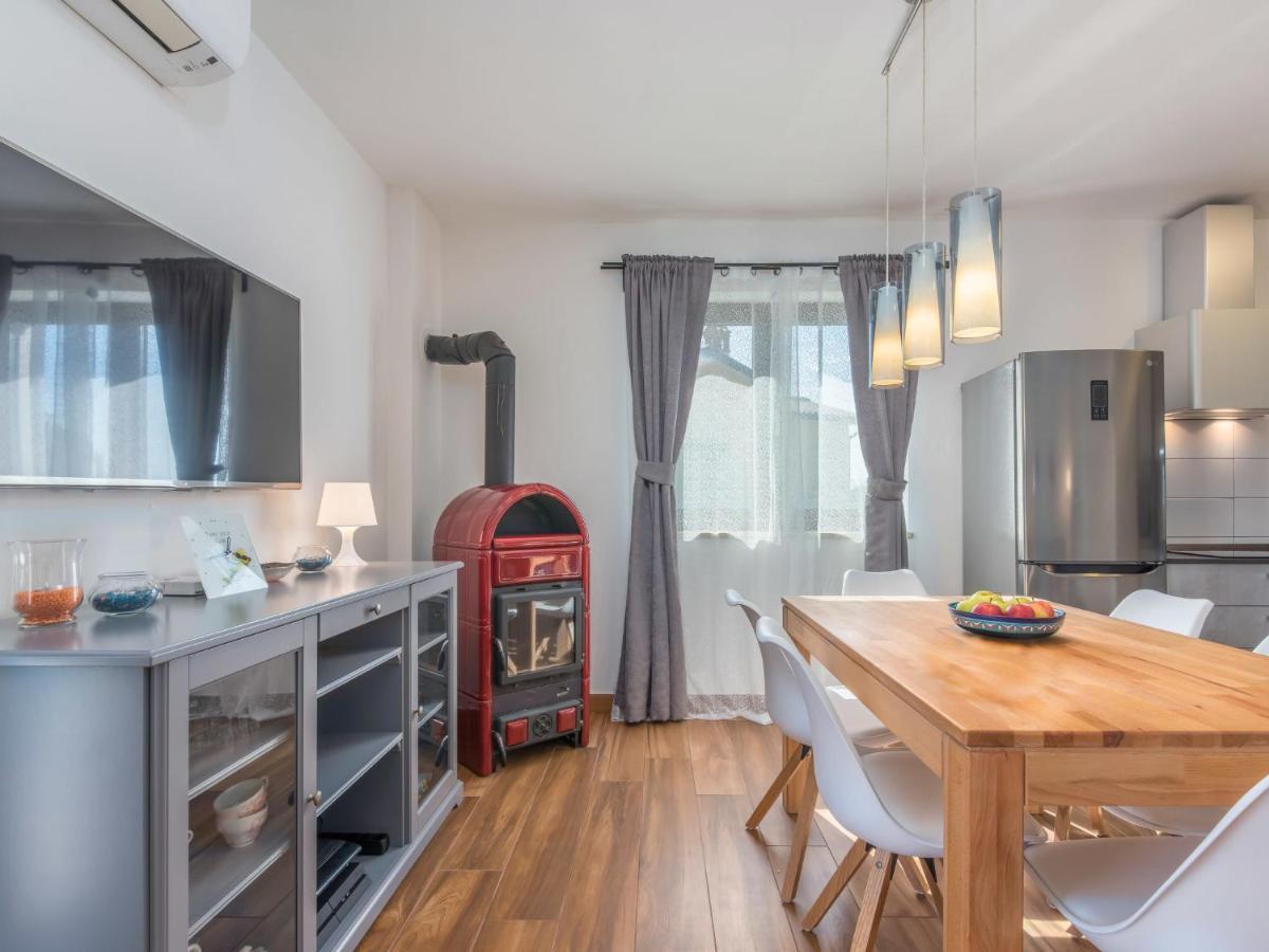 Holiday Home Villa Joy By Interhome Novigrad Istria Exteriör bild