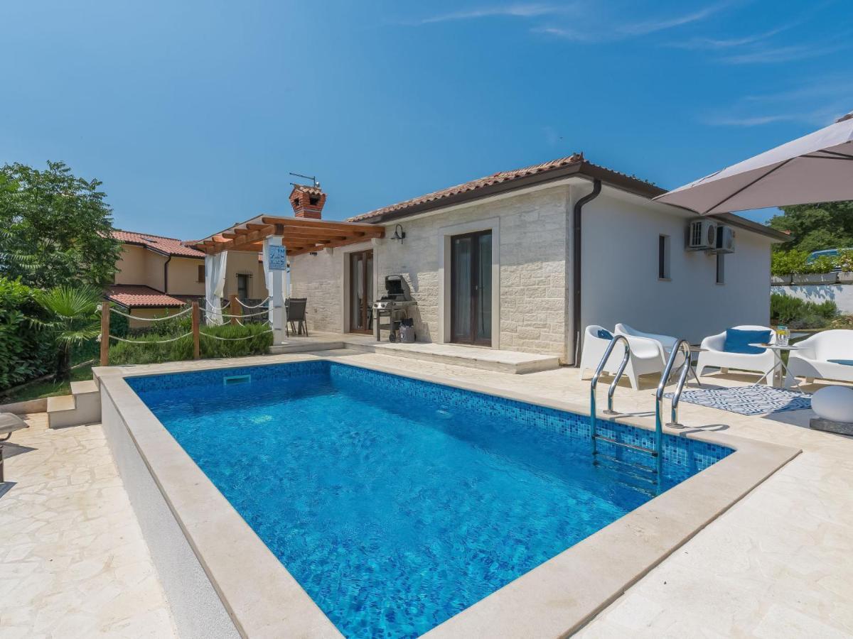 Holiday Home Villa Joy By Interhome Novigrad Istria Exteriör bild