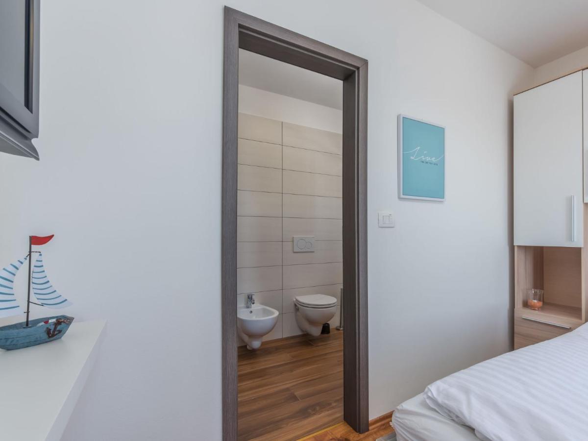 Holiday Home Villa Joy By Interhome Novigrad Istria Exteriör bild