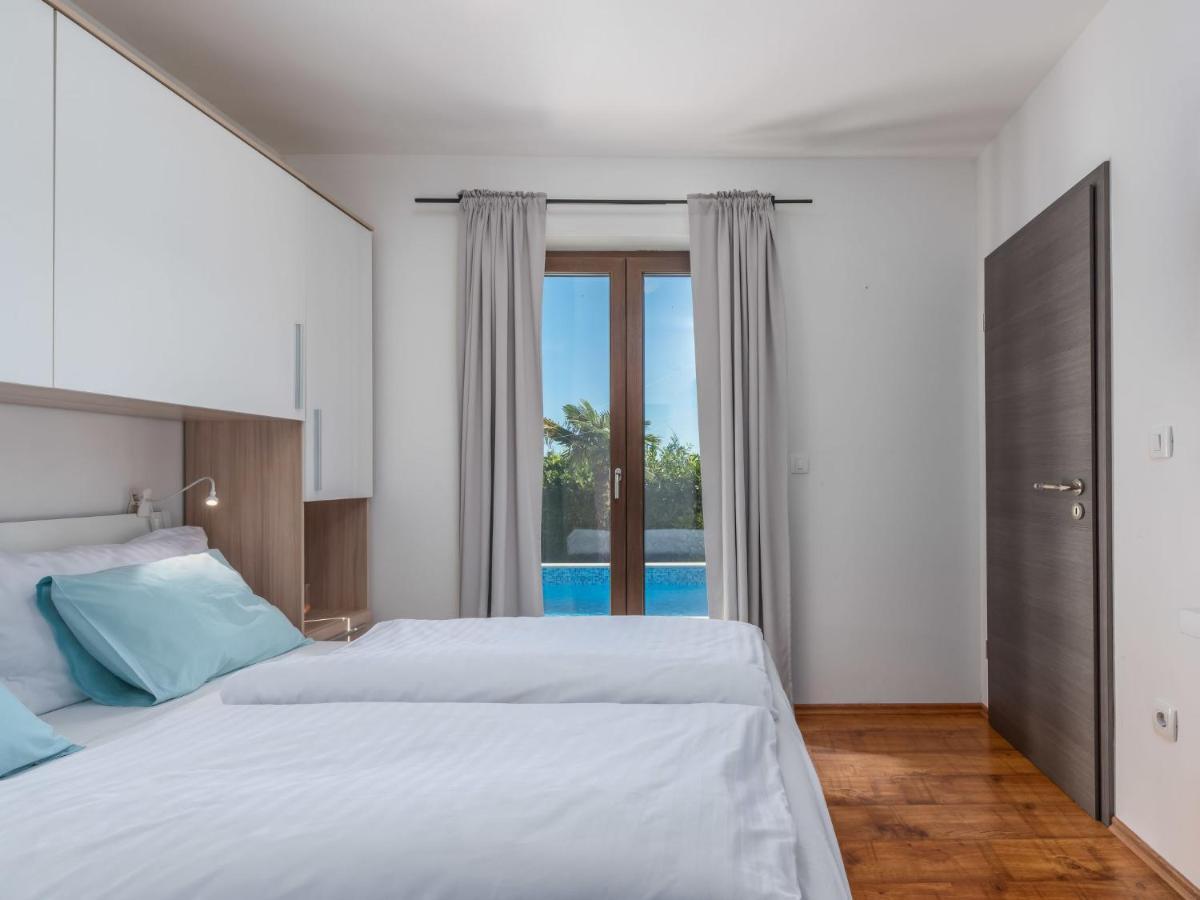 Holiday Home Villa Joy By Interhome Novigrad Istria Exteriör bild