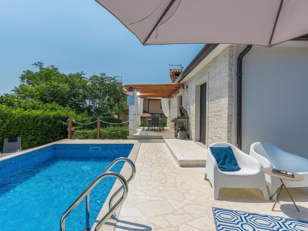 Holiday Home Villa Joy By Interhome Novigrad Istria Exteriör bild