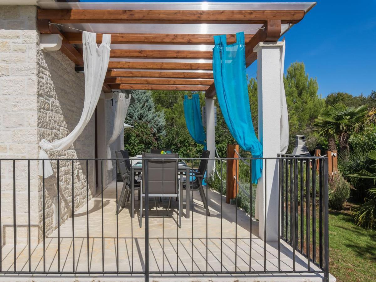 Holiday Home Villa Joy By Interhome Novigrad Istria Exteriör bild