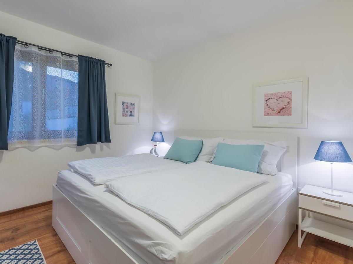 Holiday Home Villa Joy By Interhome Novigrad Istria Exteriör bild