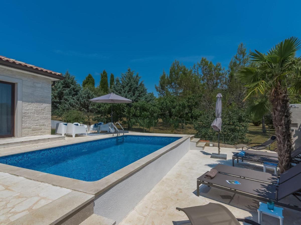 Holiday Home Villa Joy By Interhome Novigrad Istria Exteriör bild